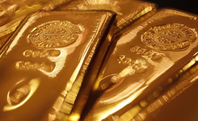 عاجل: الذهب يقلص مكاسبه بشكل ملحوظ.. لماذا؟
