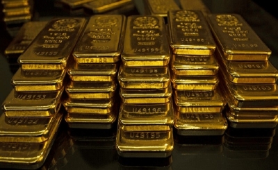 الذهب يرتفع وسعر التسليم الفوري يسجل أعلى مستوى في 3 أسابيع
