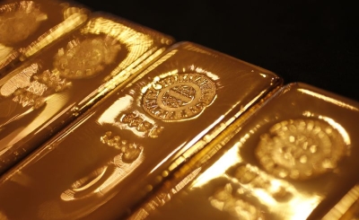 الذهب قرب أعلى مستوى في 3 أسابيع بفضل رهانات خفض الفائدة
